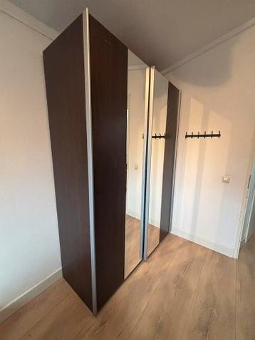 Kledingkast 150,8 breed x222 hoog x 56,7 diep