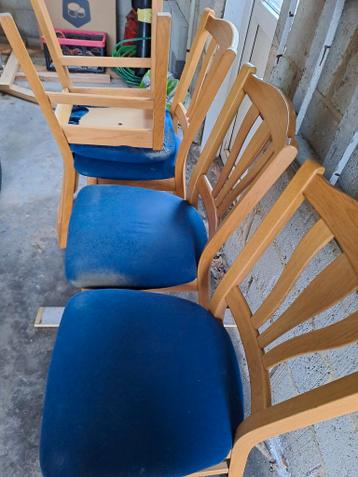 4 eetkamer stoelen
