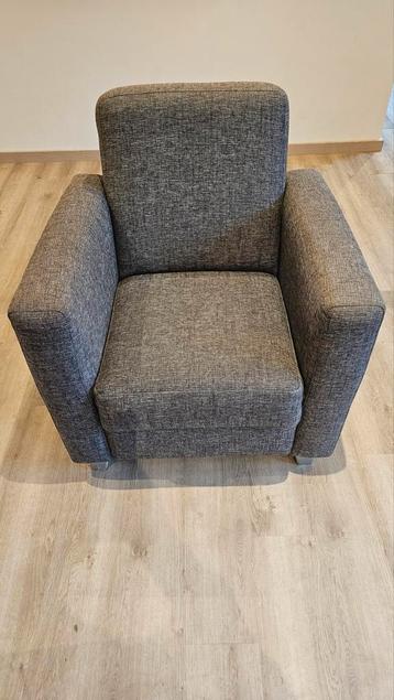 Mooie grijze fauteuil, gratis afhalen