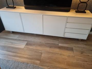GRATIS Wit hoogglans dressoir lades en deuren, opknapper