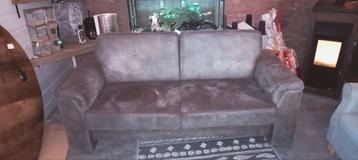 Gratis af te halen bank  2 /2,5 zits