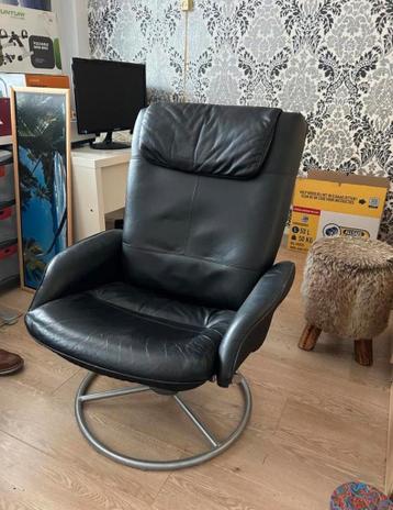 Draaibare fauteuil met verstelbare rugleuning