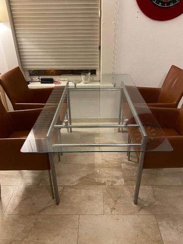 Glazen tafel - Gratis ophalen in Leiden