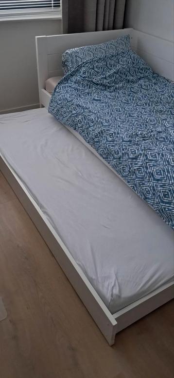 GRATIS WOOOD bed met onderschuifbed