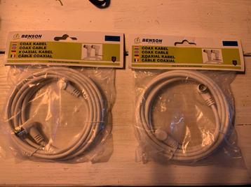 Coaxkabels twee stuks
