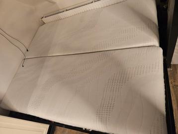 2 losse matrassen + topper