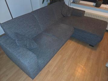 Grijze antraciet L-bank 3-persoons chaise longue + 2 kussens