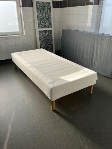 IKEA Espavar bed 90x200 + Vesteroy matras