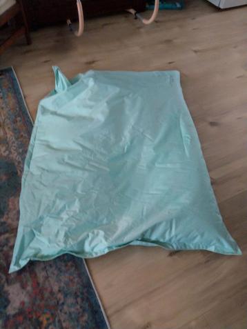 ##gratis## lichtblauwe zitzak en rolgordijnen