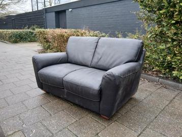 Gratis zwarte leren bank, 2 zits