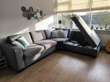 *Grijze hoekbank met opbergruimte - gratis ophalen*