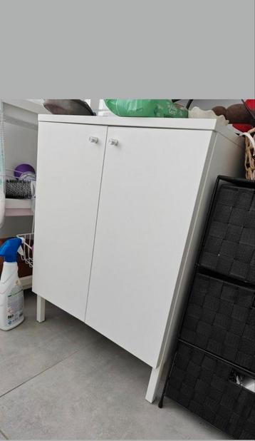 White under the sink closet free