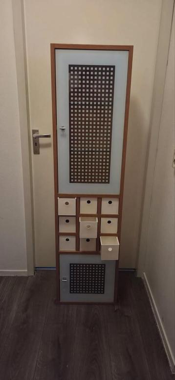 Gratis badkamer hangkast / meubel