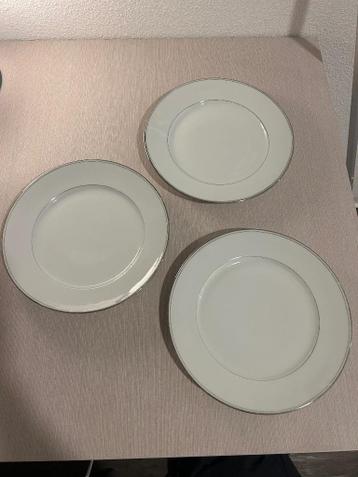 Large White Ceramic Kitchen Plates