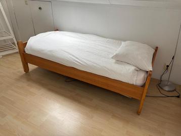 Gratis Houten Eenpersoonsbed