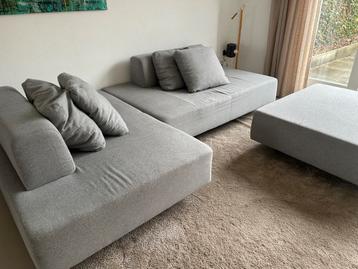 Gratis ophalen op 7 of 8 maart! Bankstel + hocker en kussens