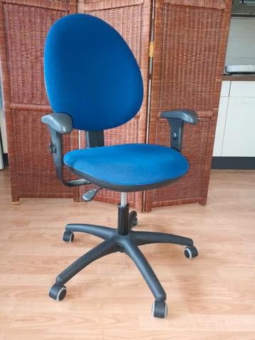 Blauw instelbare bureaustoel