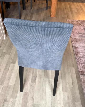 GRATIS.   4 Blauwe Eetkamerstoelen Britt van Leen Bakker