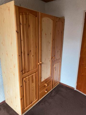 Gratis Grenen Kledingkast - Zelf Demonteren!
