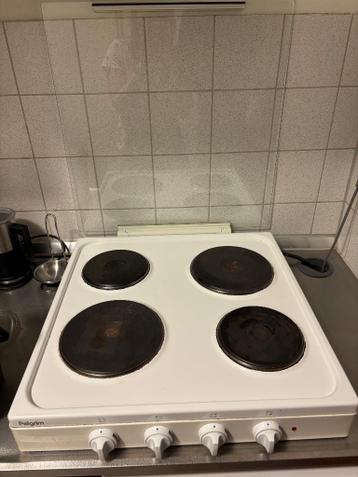 Kookplaat elektrisch 4 pits met perilex stekker.