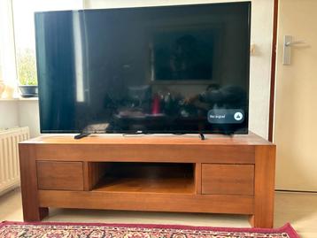 Gratis TV stand not the TV