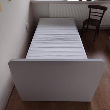 Ikea bed Malm, incl. Matras & lattenbodem