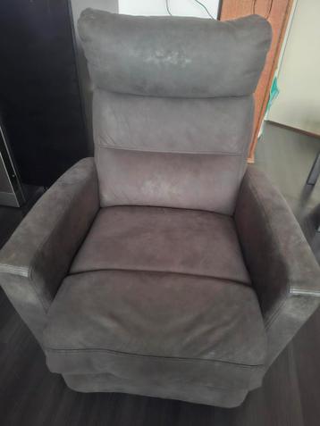 Comfortabele antaciet grijze relaxfauteuil