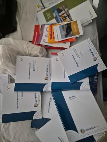 Diverse studieboeken Advance