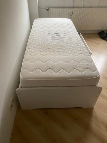 Eenpersoonsbed wit 90x210, matras, elektrische lattenbodem