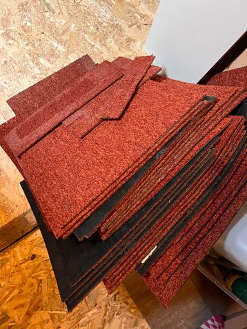 Tapijttegels rood/bruin gratis