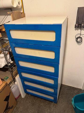 Plastic drawer cabinet - free pickup