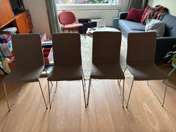 6 eetkamerstoelen gratis af te halen