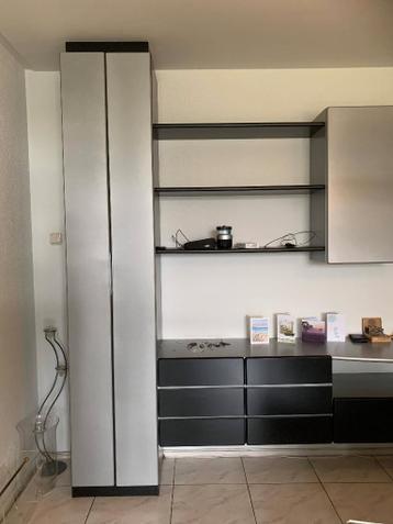 Gratis afhalen & zelf demonteren in Amstelveen: Wandkast