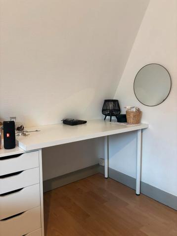 Bureau/tafel wit (maar 2 poten!)