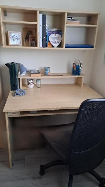 bureau incl opzet en hangkastje  gratis afhalen Barendrecht