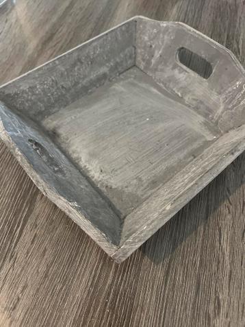 Klein grijs houten dienblad - gratis afhalen