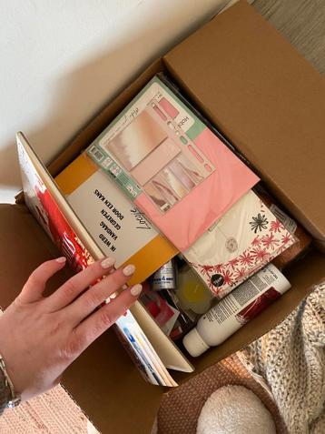 Doosje meidenspullen