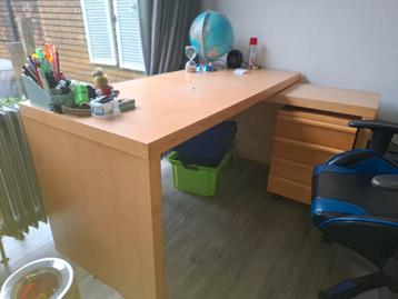 Functioneel stoer bureau