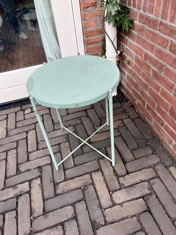 Oud Ikea salon tafeltje GLADOM - gratis af te halen