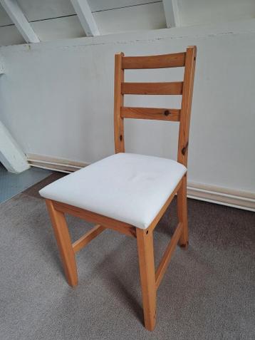 Ikea Houten Keukenstoel met Witte Bekleding