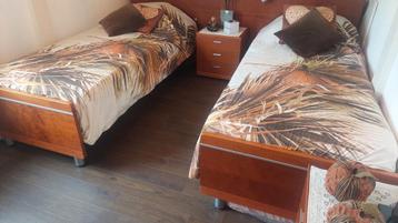 Solide 2 persoons bed