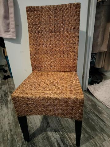 Gratis af te halen: 4 rieten eetkamerstoelen