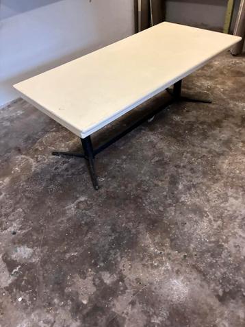 Salon tafel / bijzettafel