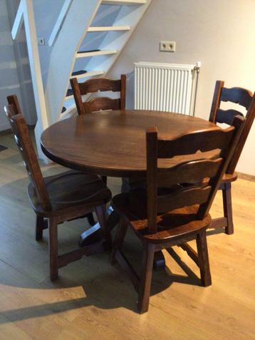 Ronde eettafel inclusief 4 of 6 stoelen, GRATIS