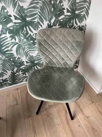 4 Kwantum Eettafelstoelen - Gebruikt