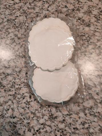 Papieren onderzetters wit! GRATIS!