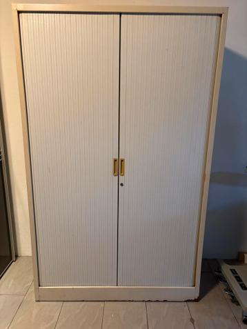 Gratis magazijn Kast