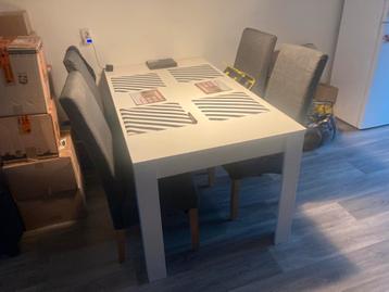 Eethoek met 4 stoelen