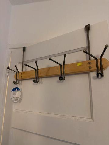 Gratis Wandkapstok met 5 haken