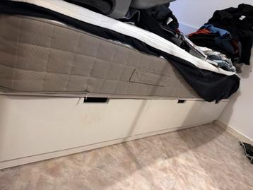 Ikea bed 140 cm met lades gratis meenemen